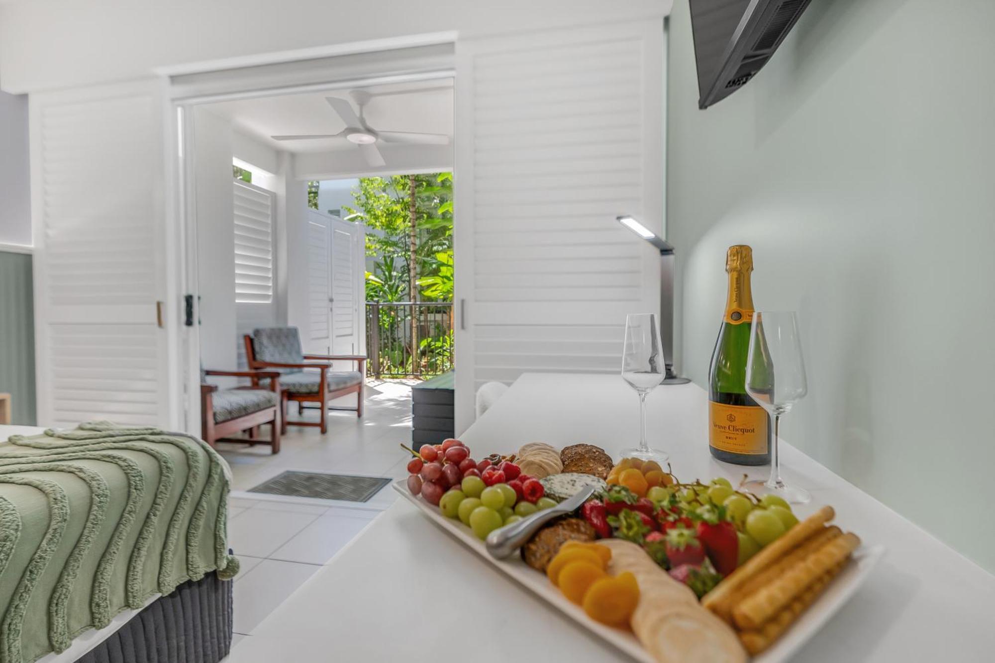 Elysium Private Apartments At Beach Club & Spa Palm Cove Exterior foto